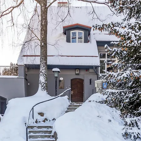 Kadriorg By Rikas Guest house *