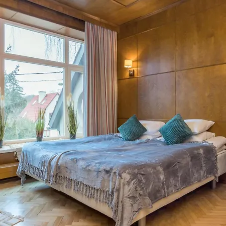 Kadriorg By Rikas Tallinn