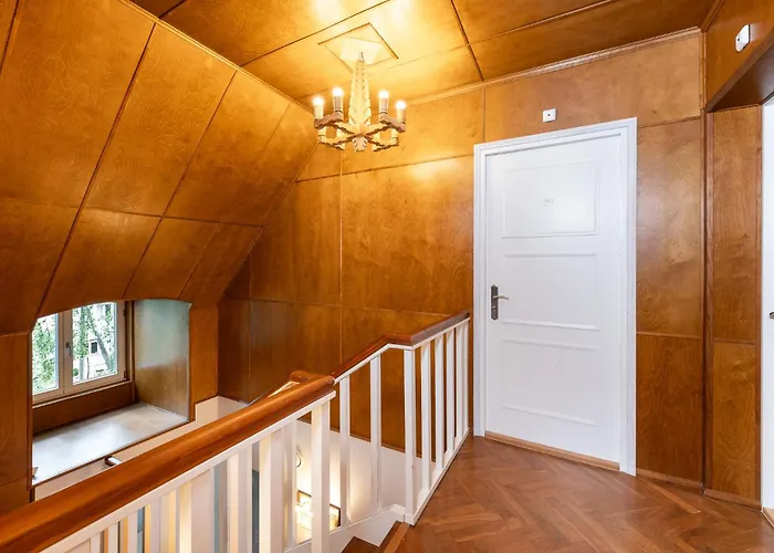 Casa de hóspedes Park By Rikas Talin